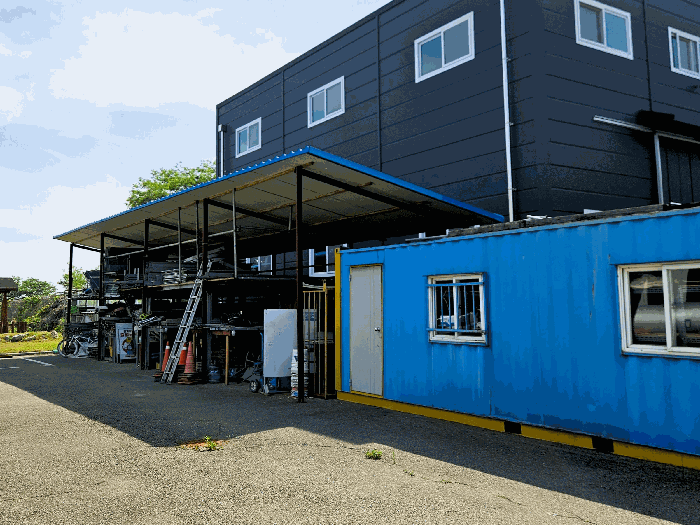 제시외건물(ㅁ)과 이동식컨테이너(9m * 3m)