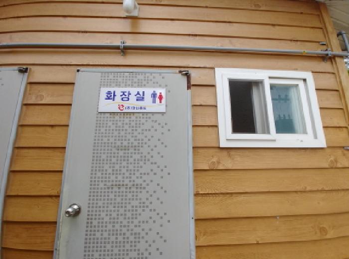 부속건물 화장실(우측)