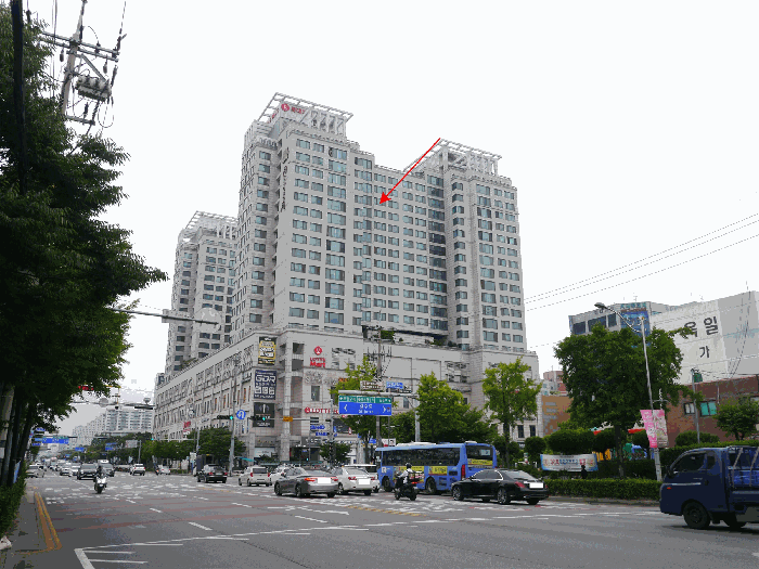 본건 외부 전경(남서측에서 촬영)