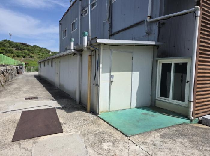 이서면 팔조리 479 (팔조령길 16) 지상 제시외 판넬 창고 사진