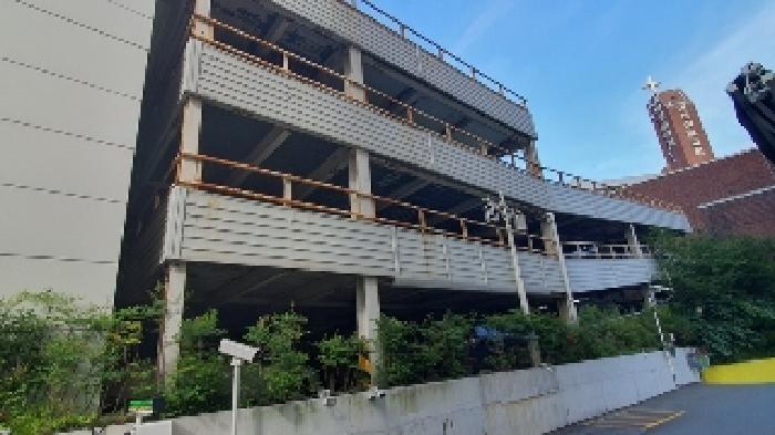 본건1 지상의 공작물(3층 주차장)