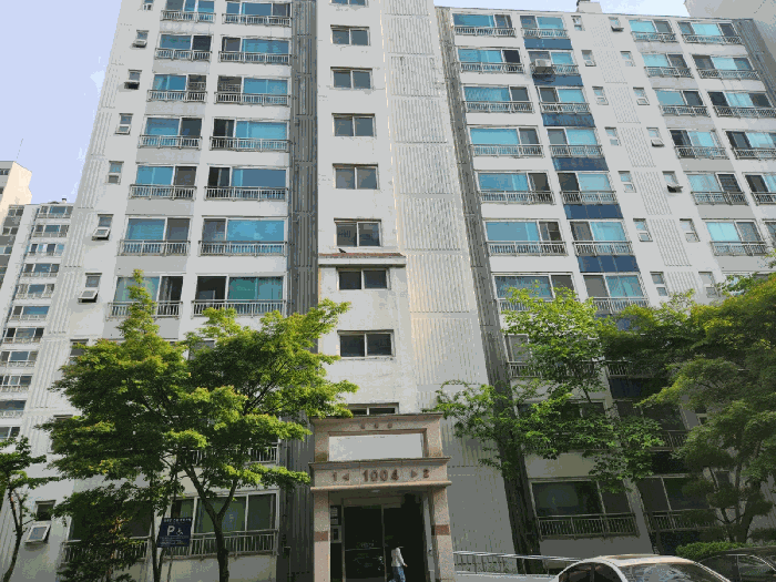 본건 1004동 전경