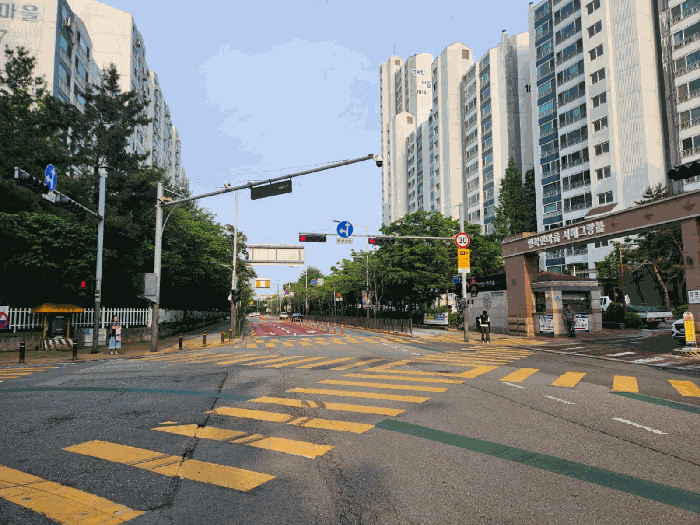 남동측 접면도로