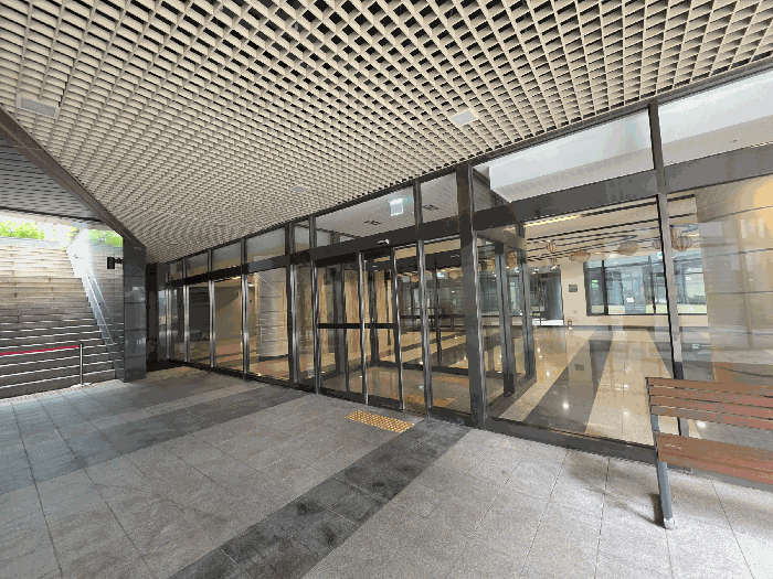 1층 주출입구 및 로비