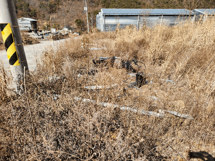 본건 기호 (8),(10) 지상 폐기물 등