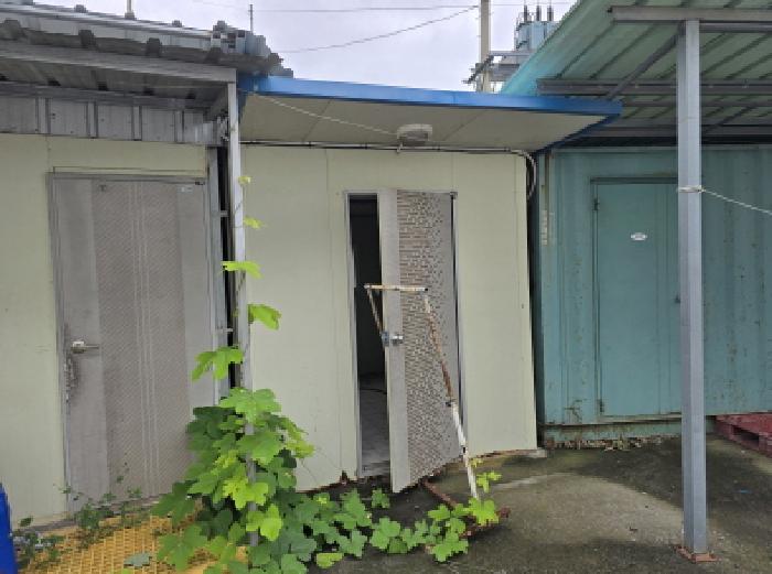 부동산표시 5번지상 제시외 건물(세탁실)전경