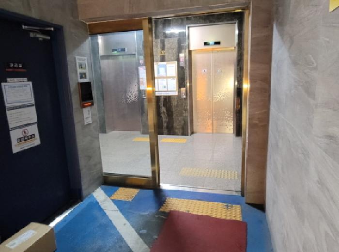 공동현관문