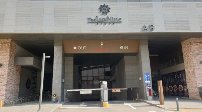 1층 출입구