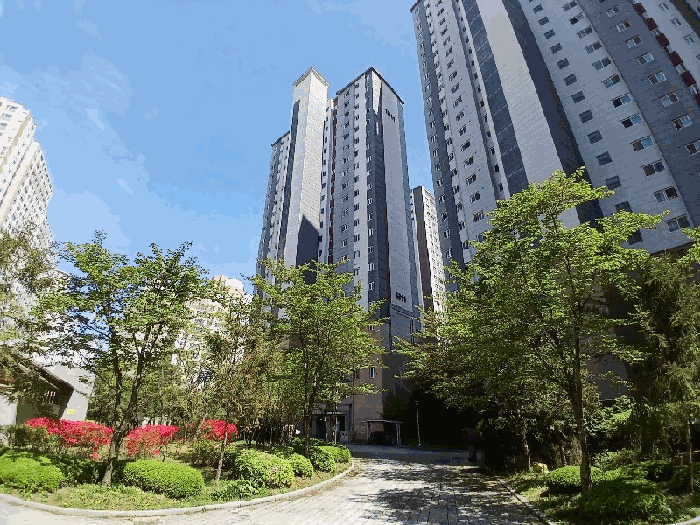 본건 건물 서측 전경