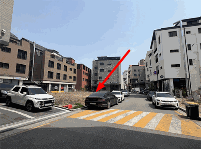 <본건 남서측 인근에서 촬영>‘><br /><img src=