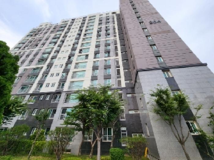 부동산 소재 건물 전경