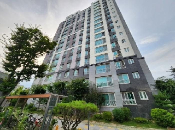 부동산 소재 건물 전경