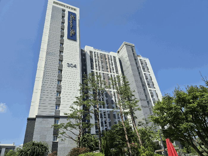 304동 전경 - 북동측에서 촬영