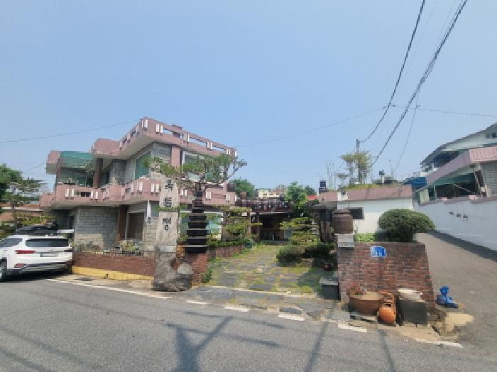건물 전경