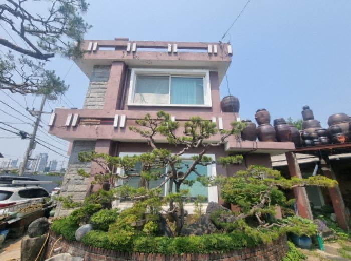 건물 전경