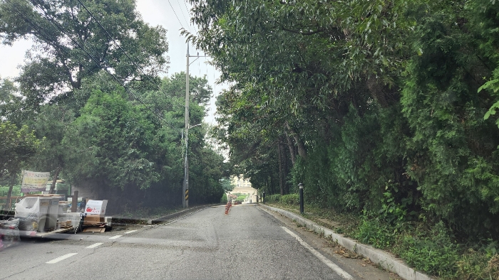 동측 진입로 부분