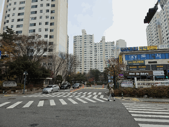 본건 단지 입구 전경