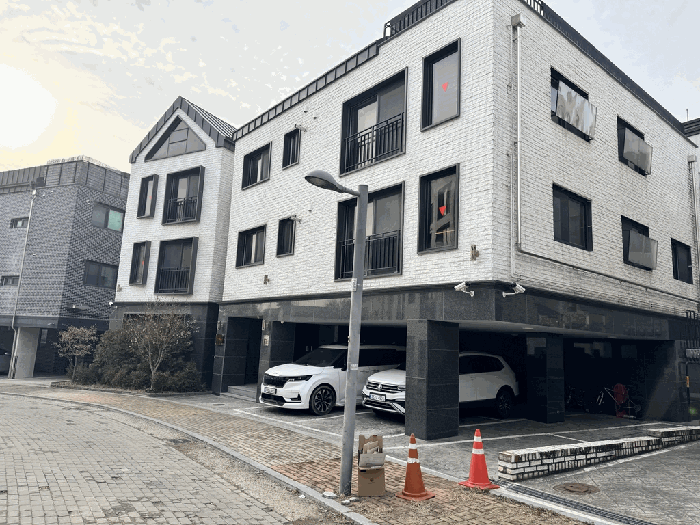 [본건 전면 전경1]