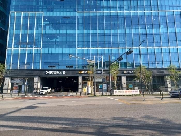 본건 한강듀클래스 B동 지식산업센터 전경 현황사진