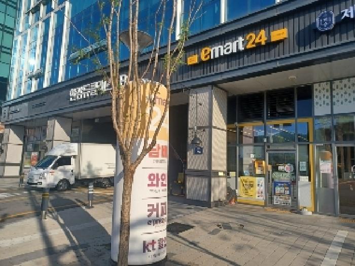 본건 한강듀클래스 B동 1층 118호상가(emart24편의점) 현황사진