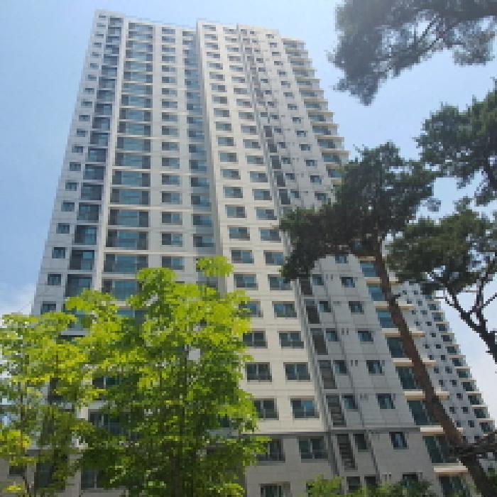 본건 제시목록 물건이 위치한 206동 전면 전경