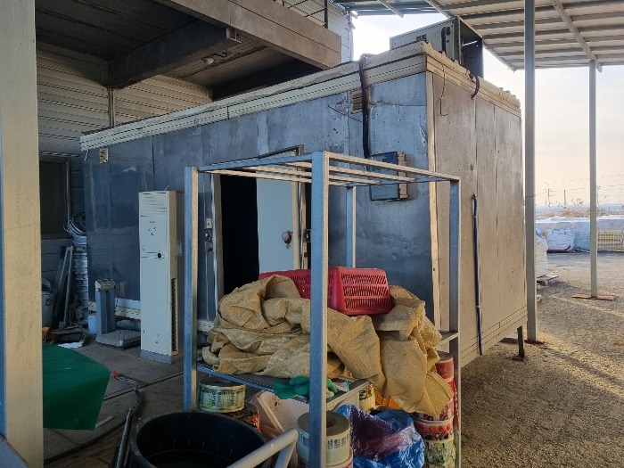 [본건 지상 소재 저온저장고 등]
- 평가제외: 이동 또는 철거 용이