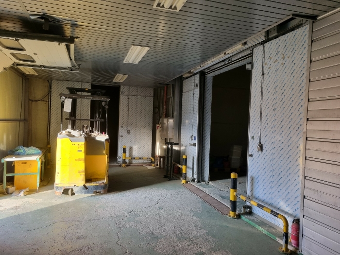 [냉동설비 : 물적 동일성 불인정]
- 명판 상이, 제품사양 등 일치 여부 확인 불가