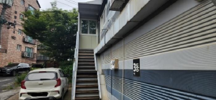 목록2. 2층계단
