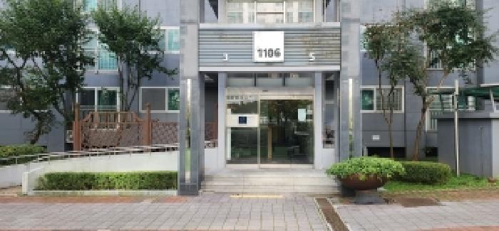 공동출입문