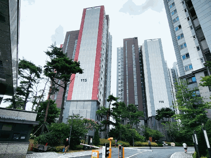 본건 및 단지내 전경