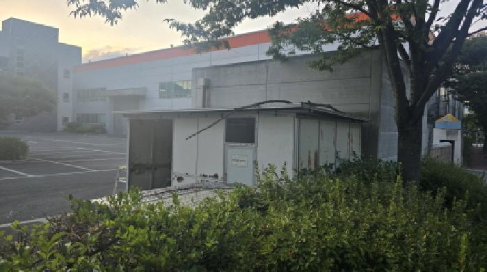 제시외 단층 경비실 옆 창고시설