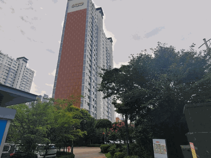 본건 소재 건물동 전경
(북동측 주변에서 촬영)