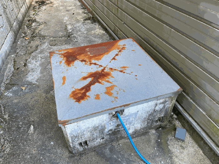 제시외 구축물 a)