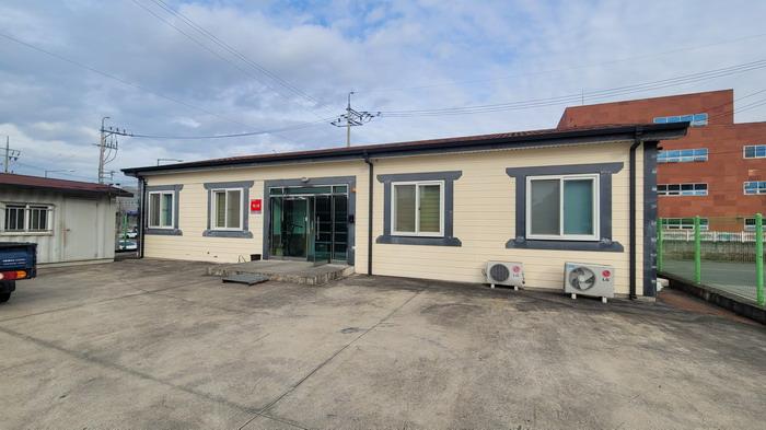 본건2의 제시건물(가) 일부-사무실