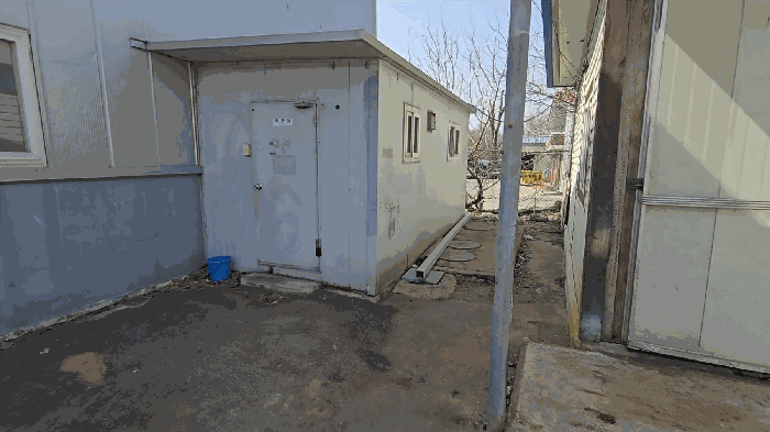 기호 6(제가동) 화장실, 샤워실