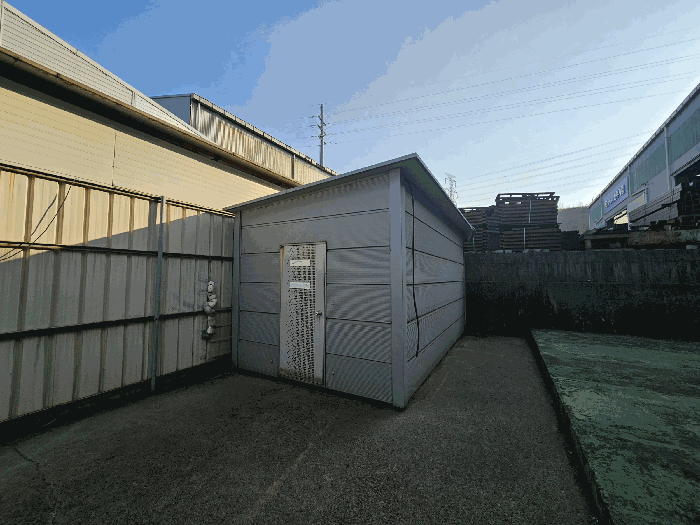 [ 제시외 건물 ㉢ ]