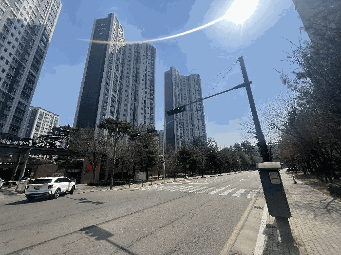 북서측 
