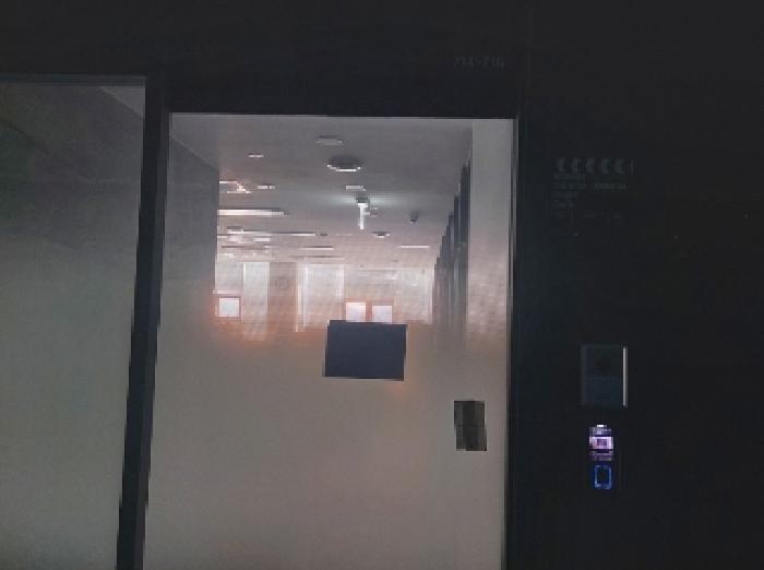 714호 부터 716호 통합점포 출입구 전경