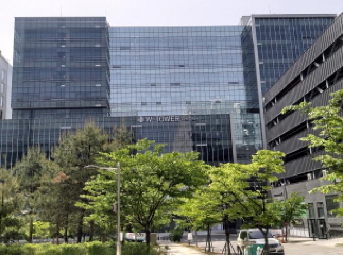 * 본건 목적물 소재 건물 전경