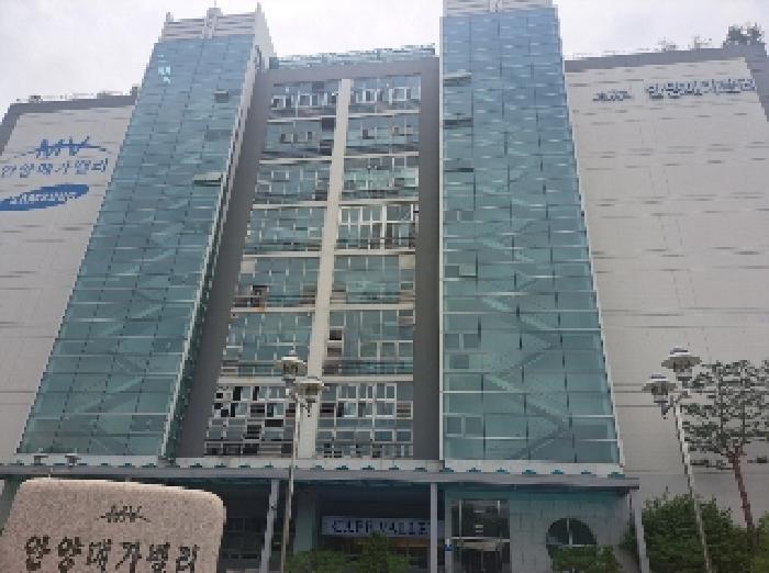 건물 전체 전경