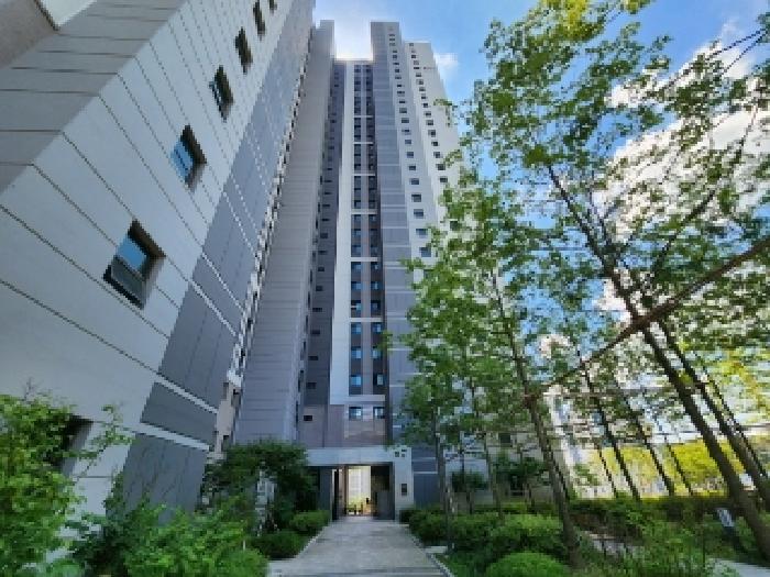 부동산 소재 건물 전경(측면)