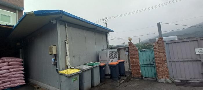 제시외 건물인 냉동창고 및 냉장창고