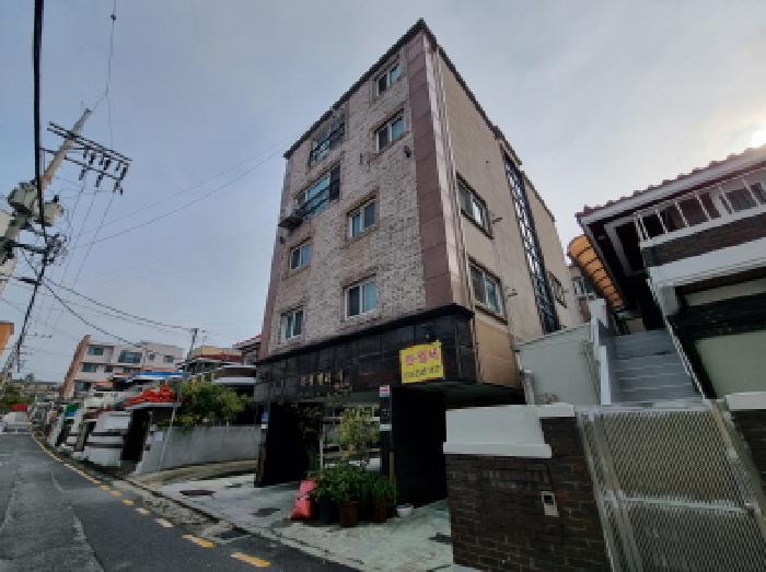 우측 대각선 촬영