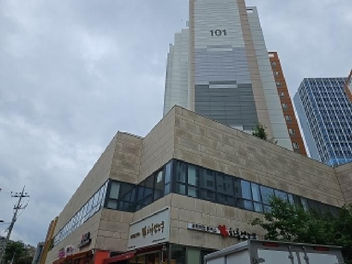 상가건물 전경