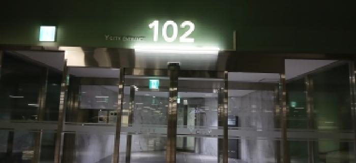 102동 출입구