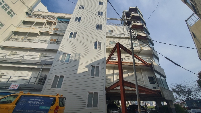 본건 기호(10) 건물 후면