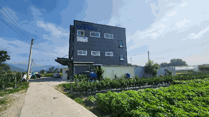 본건 전경 (남서측에서 촬영)