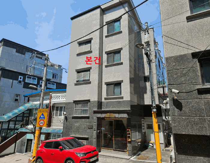 [본건 남측 외부전경2]