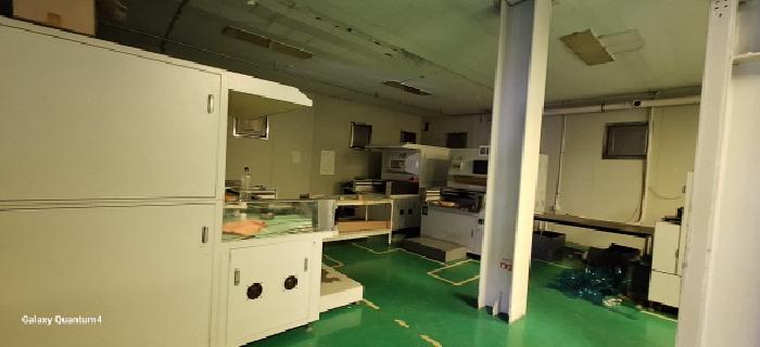 3층 공장 내부 기계기구