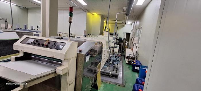 3층 공장 내부 기계기구